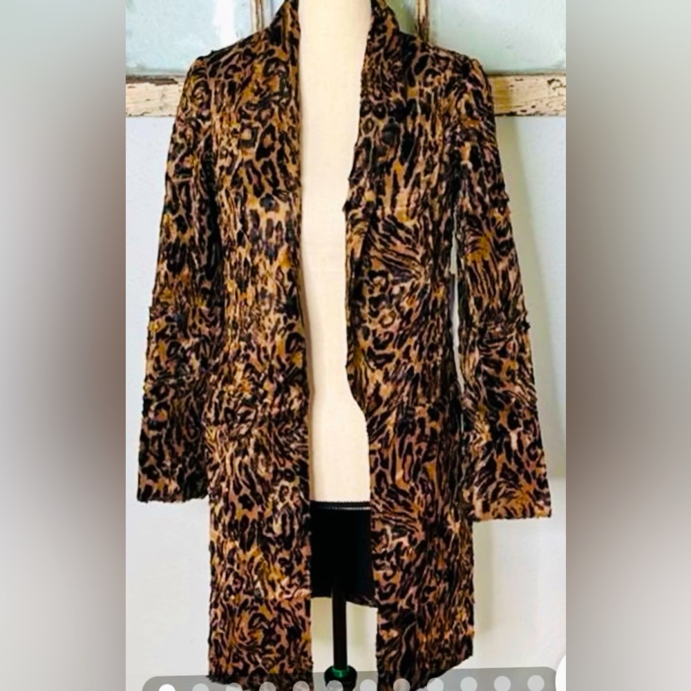 Faux-fur Cheetah print coat